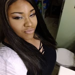 Meet your Posher, Kendra